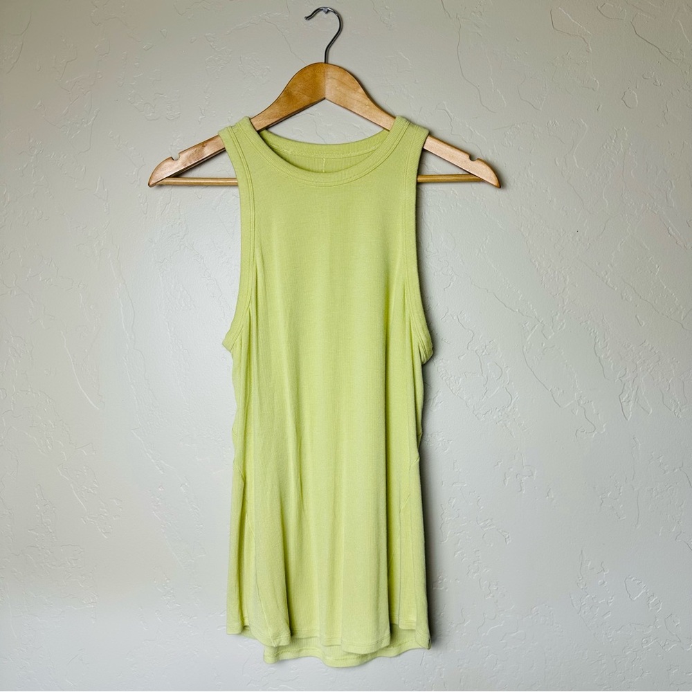 Lululemon Women’s Hold Tight Crewneck Tank Top Size 6 - Picture 3 of 7